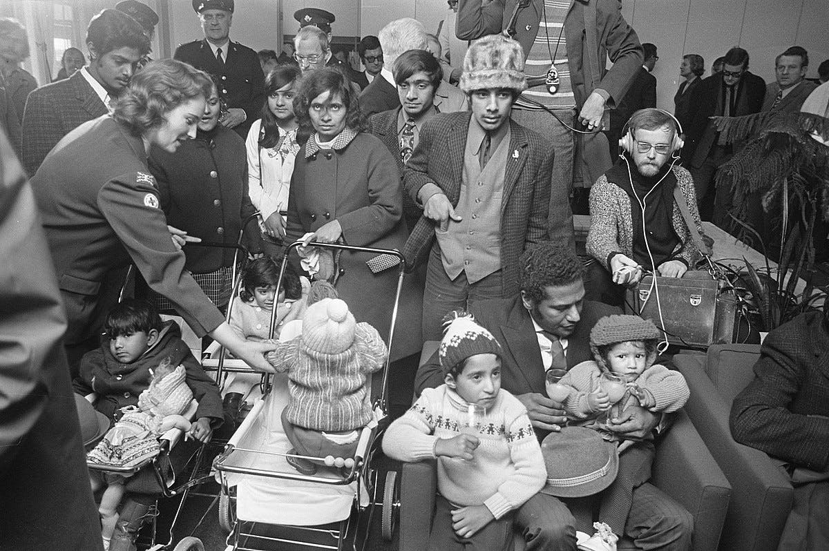 Expelled Asians in the Netherlands after leaving Uganda, 1972 (Bert Verhoeff)